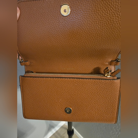 Tory Burch Thea Flat Wallet Crossbody (Classic Tan) - Picture 10 of 13